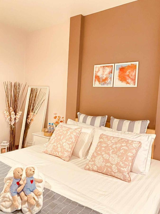 Por Poshtel Kanchanaburi City Exterior photo