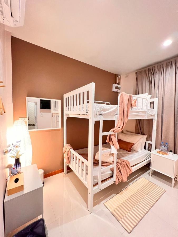 Por Poshtel Kanchanaburi City Exterior photo