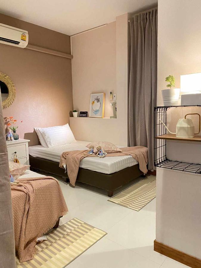 Por Poshtel Kanchanaburi City Exterior photo