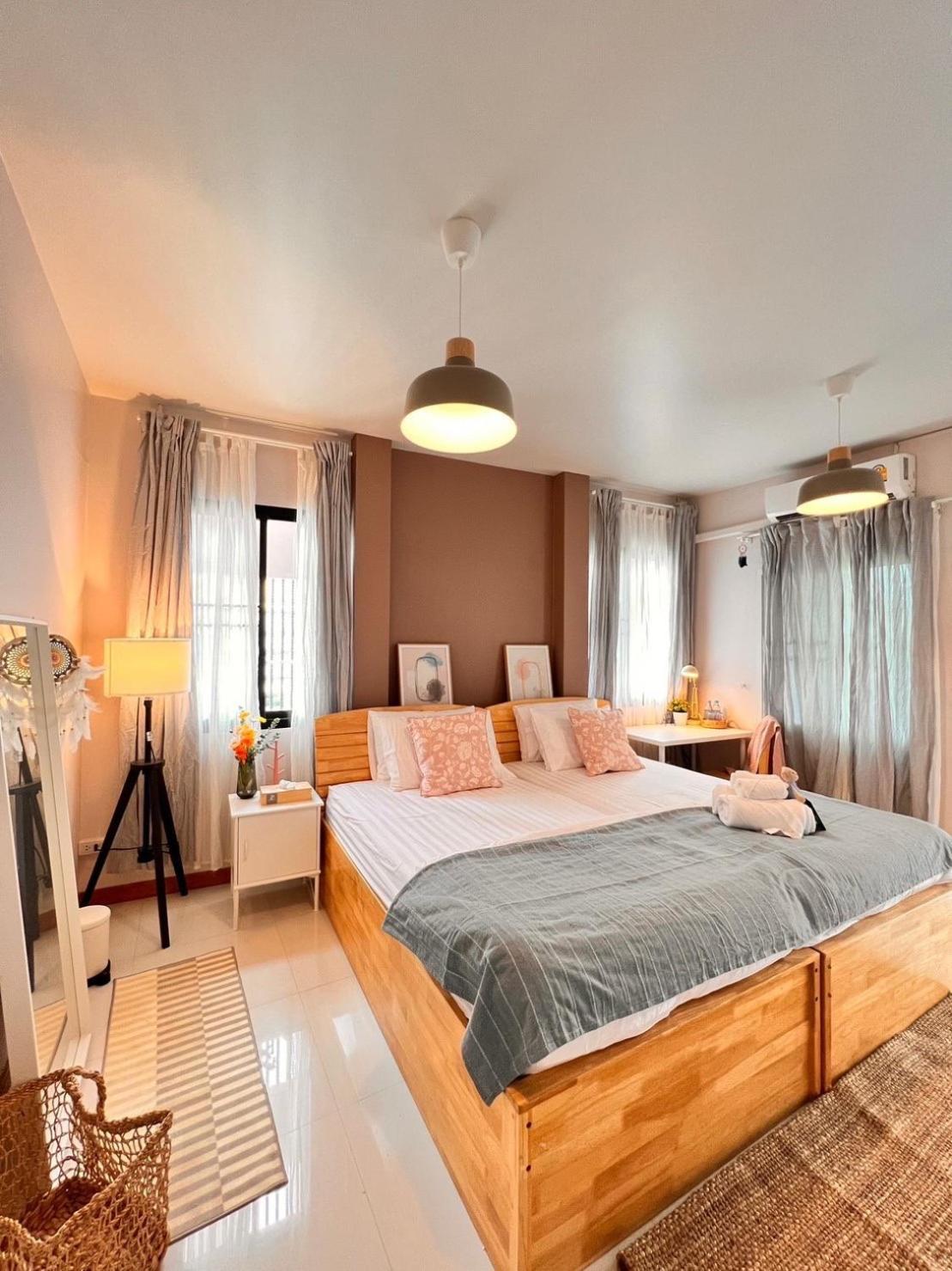 Por Poshtel Kanchanaburi City Exterior photo